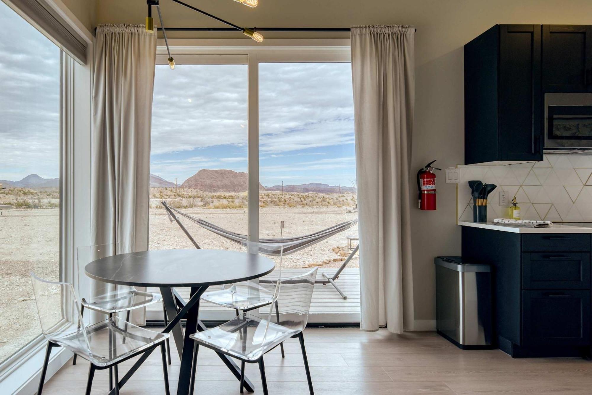 Stardust Luxury Cottage With Loft & A Great View Terlingua Kültér fotó